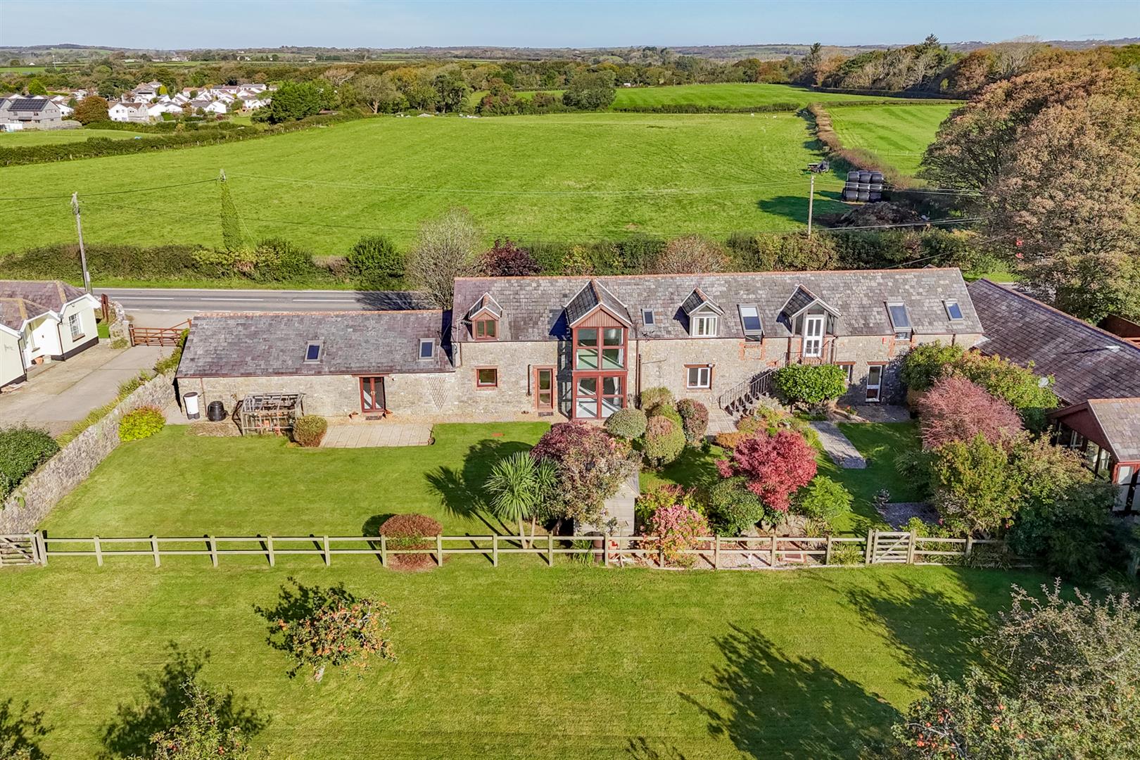 2 Little Highway Mews, Pennard Road, Pennard, Swansea, SA3 2AD